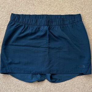 The North Face Women's Dark Blue Skort XL